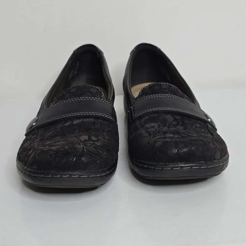 Clarks Womens 8.5 M Cora Daisy Black Embossed Slip On Loafer Leather Shoes